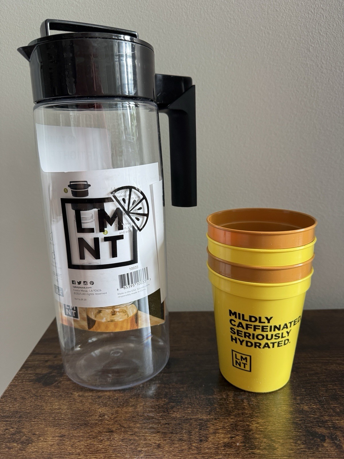 NIB – LMNT Lemonade + Iced Tea Kit: 2 Qt. TAKEYA Pitcher + (4) Branded Cups NEW